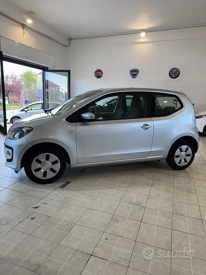 Usata VW up! 68 CV (50 kW) 2014 Grigio Utilitaria