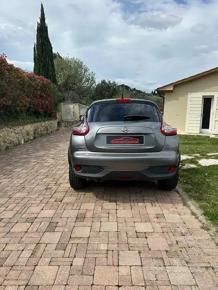 Usata Nissan Juke Tekna 116 CV (85 kW) 2016 Grigio SUV