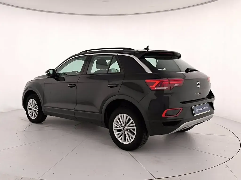 Usata VW T-Roc Life 116 CV (85 kW) 2025 Deep black perlato SUV
