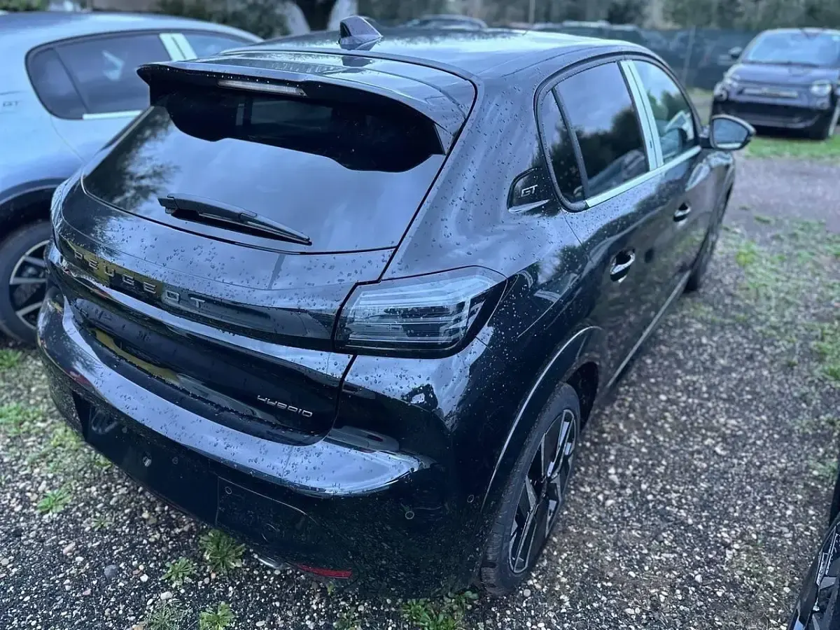 Usata Peugeot 208 GT 136 CV (100 kW) 2025 Nero Utilitaria