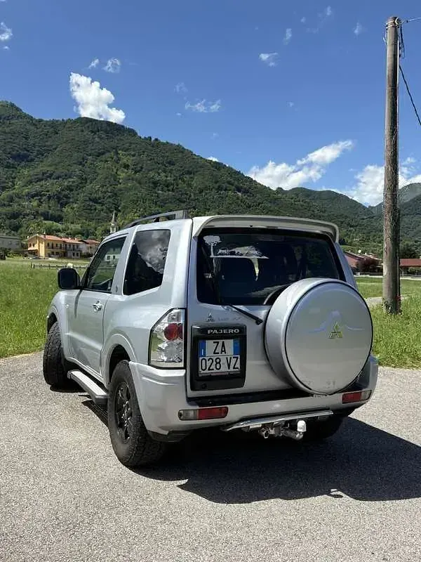 Usata Mitsubishi Pajero 160 CV (117 kW) 2006 SUV