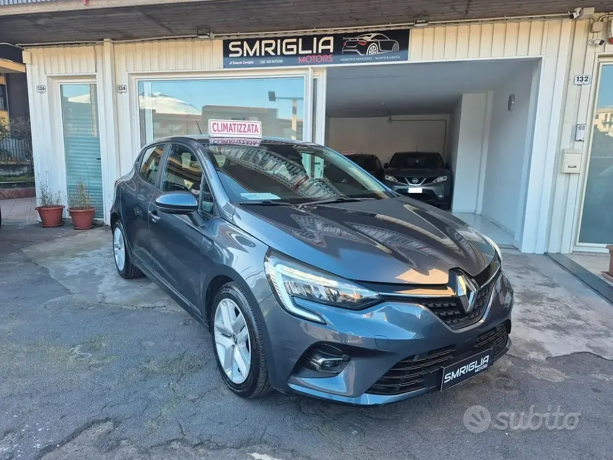 Usata Renault Clio V 91 CV (66 kW) 2022 Grigio Berlina