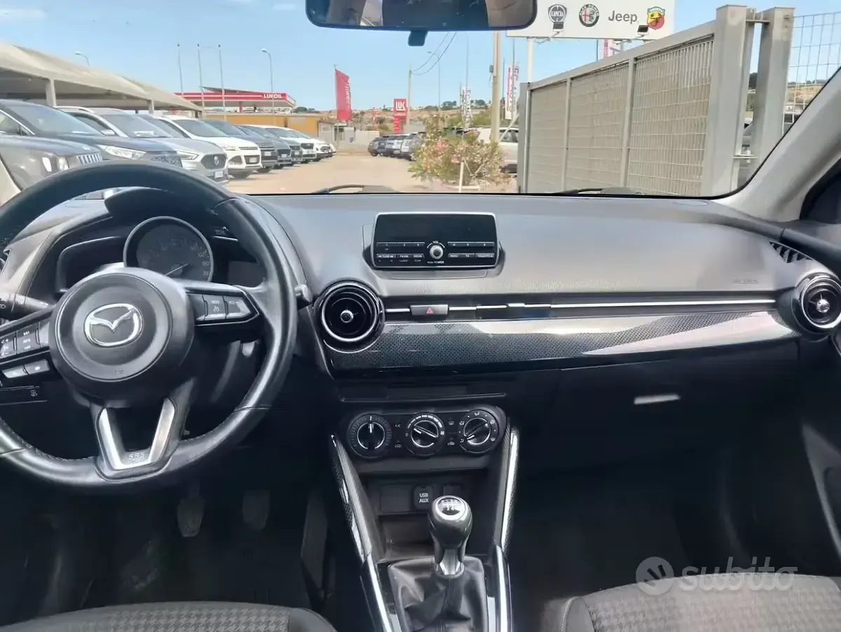 Usata Mazda 2 Essence 75 CV (55 kW) 2019 Bluazzurro Berlina