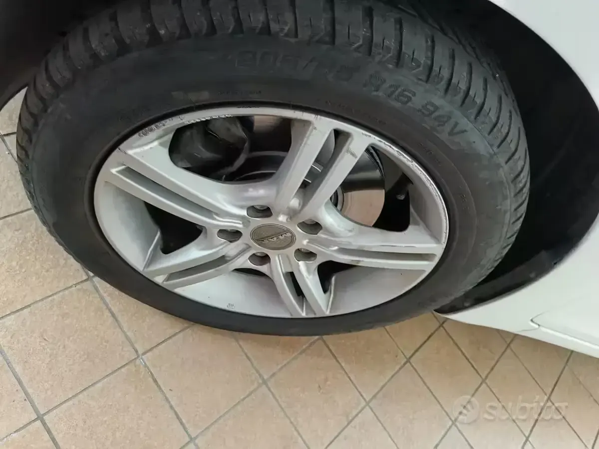 Usata Kia Carens 115 CV (84 kW) 2013 Bianco Monovolume