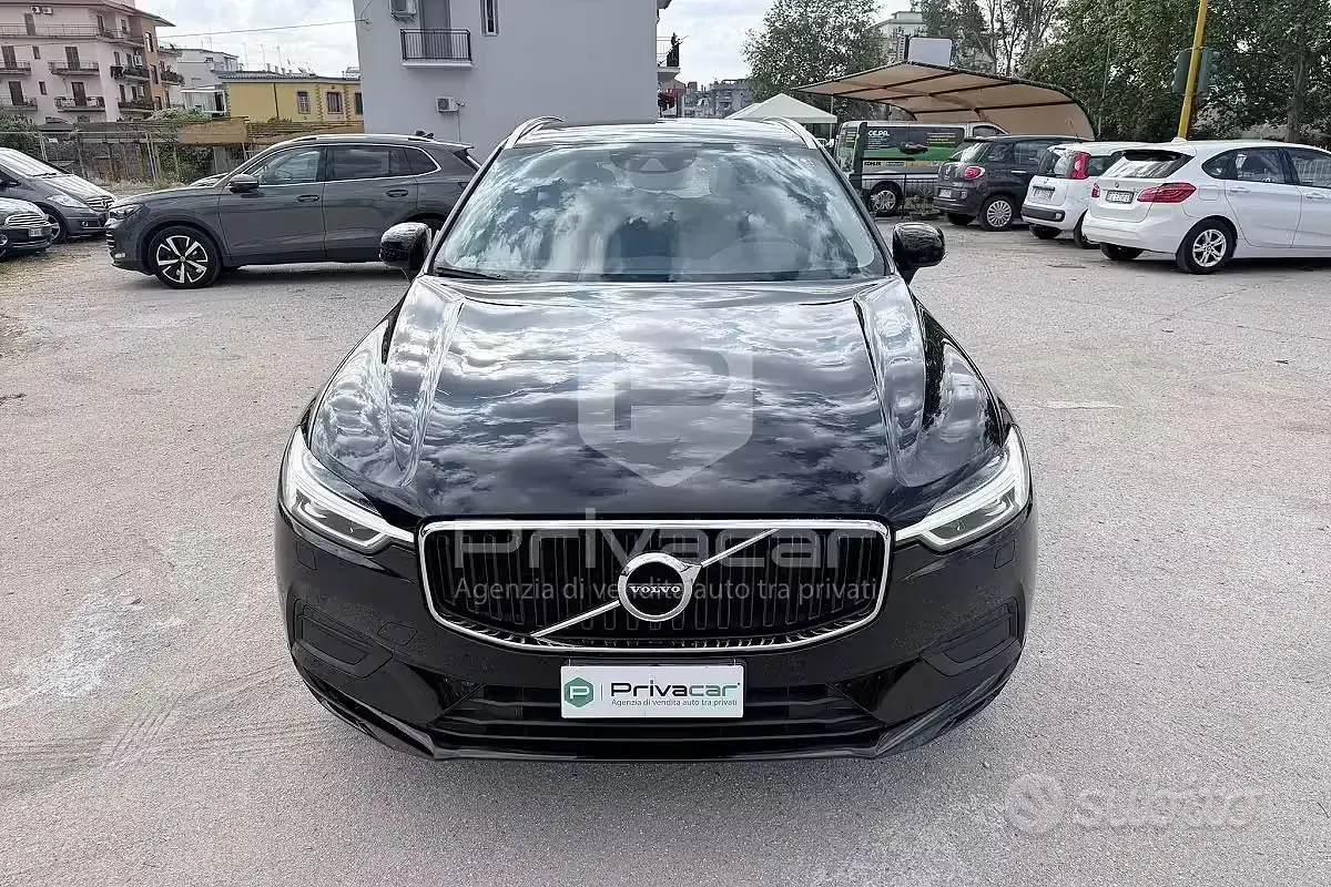 Usata Volvo XC60 Momentum 190 CV (139 kW) 2020 Nero SUV