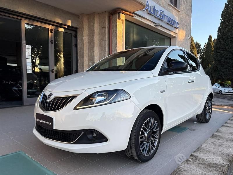Usata Lancia Ypsilon S 69 CV (50 kW) 2023 Bianco Utilitaria