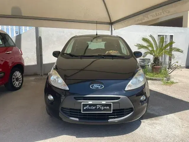 Begagnad Ford Ka Plus Titanium 69 HK (50 kW) 2012 Svart Halvkombi