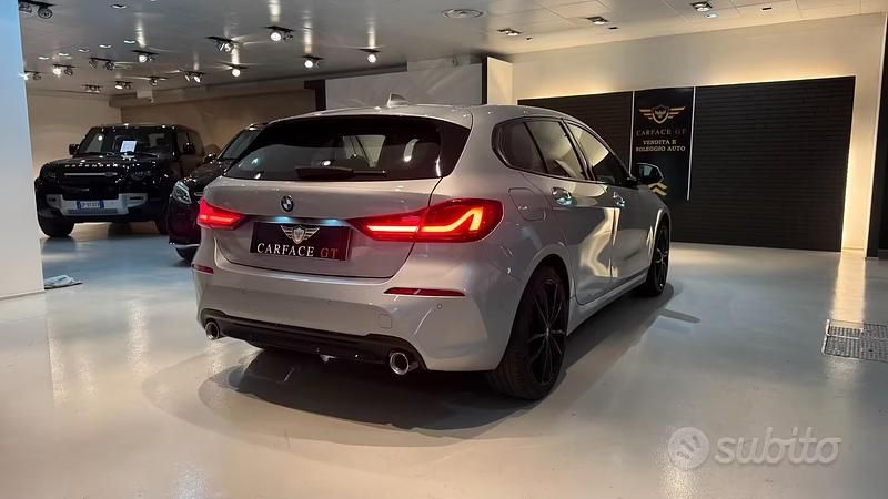 Usata BMW 118 Advantage 150 CV (110 kW) 2020 Grigio Utilitaria