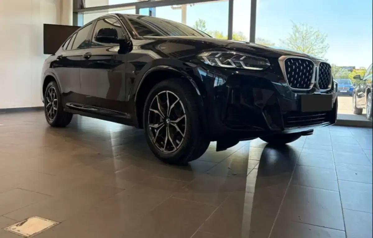 Usata BMW X4 M Sport 190 CV (139 kW) 2025 Nero SUV