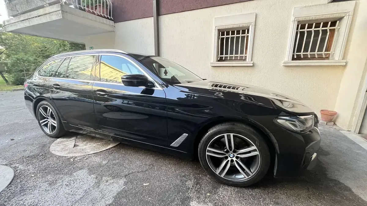 Usata BMW 520 190 CV (139 kW) 2021 Nero Berlina