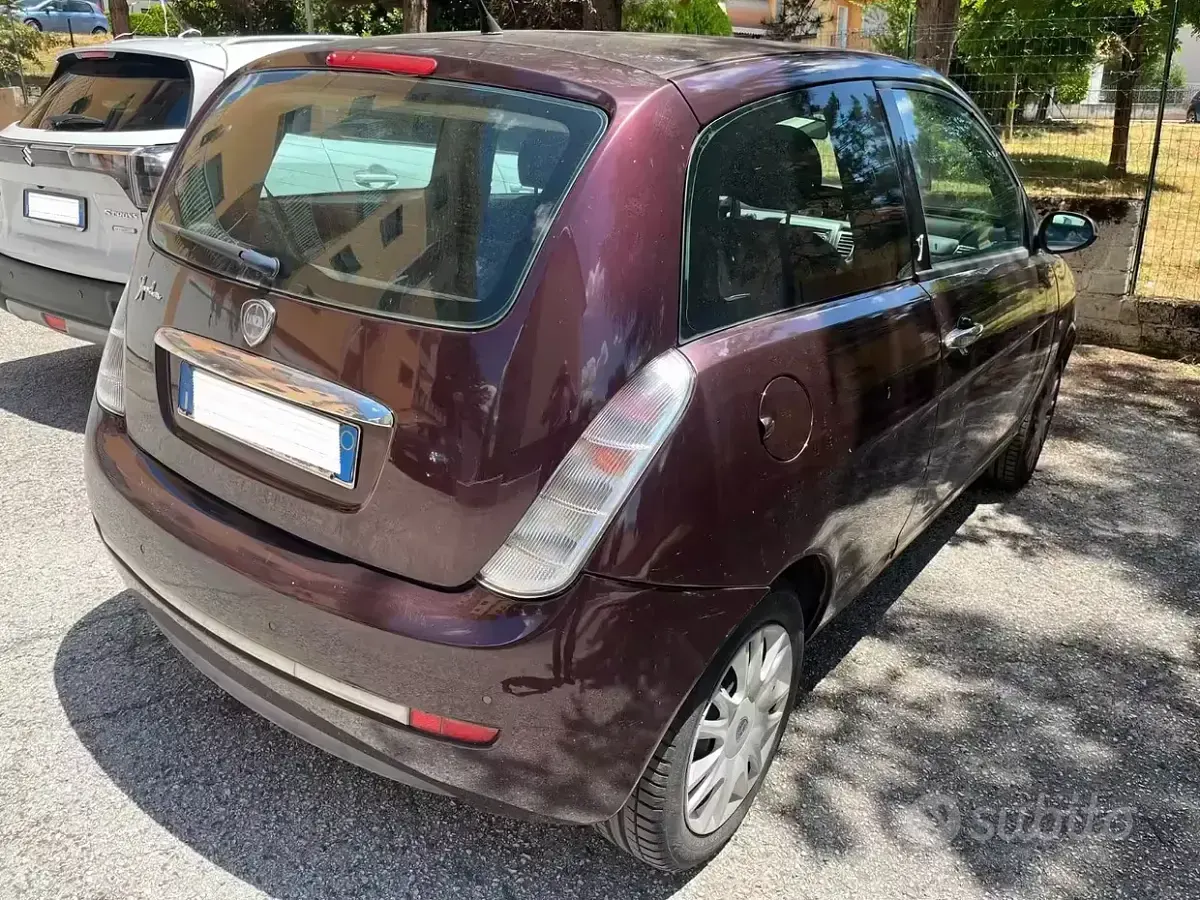 Usata Lancia Ypsilon 77 CV (56 kW) 2008 Lilla Utilitaria