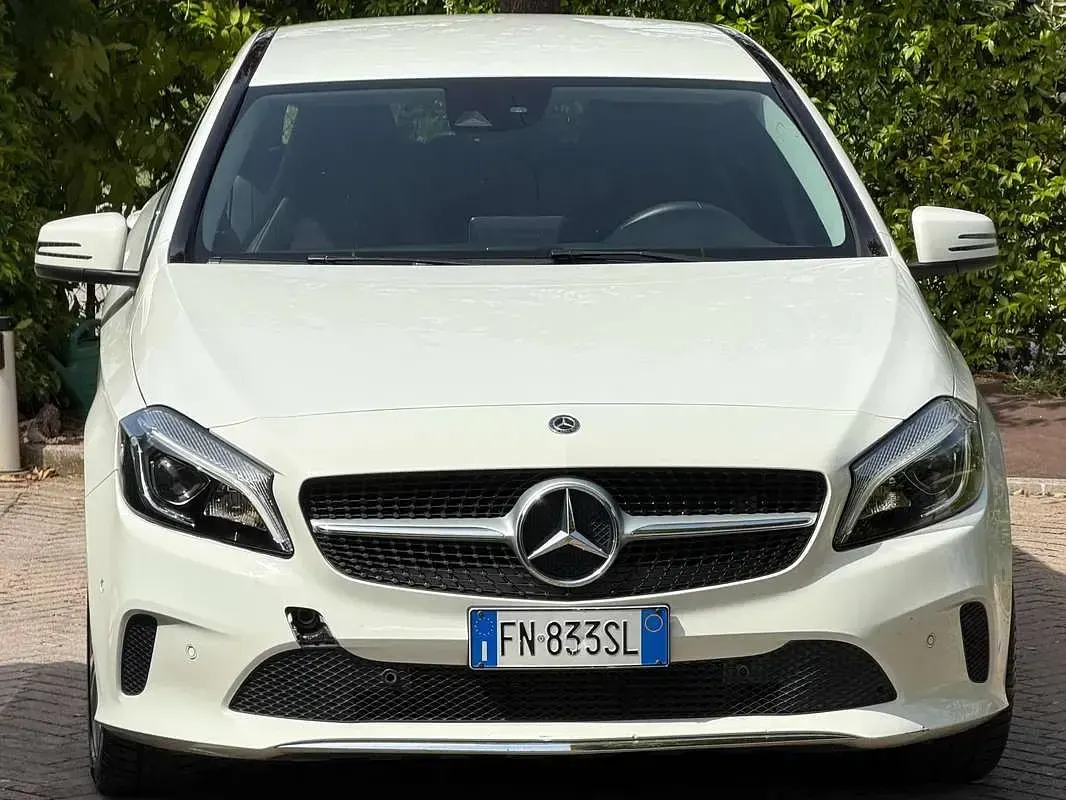 Usata Mercedes A180 109 CV (80 kW) 2018 Bianco Berlina