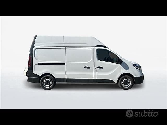 Usata Renault Trafic 150 CV (110 kW) 2024 Bianco Monovolume