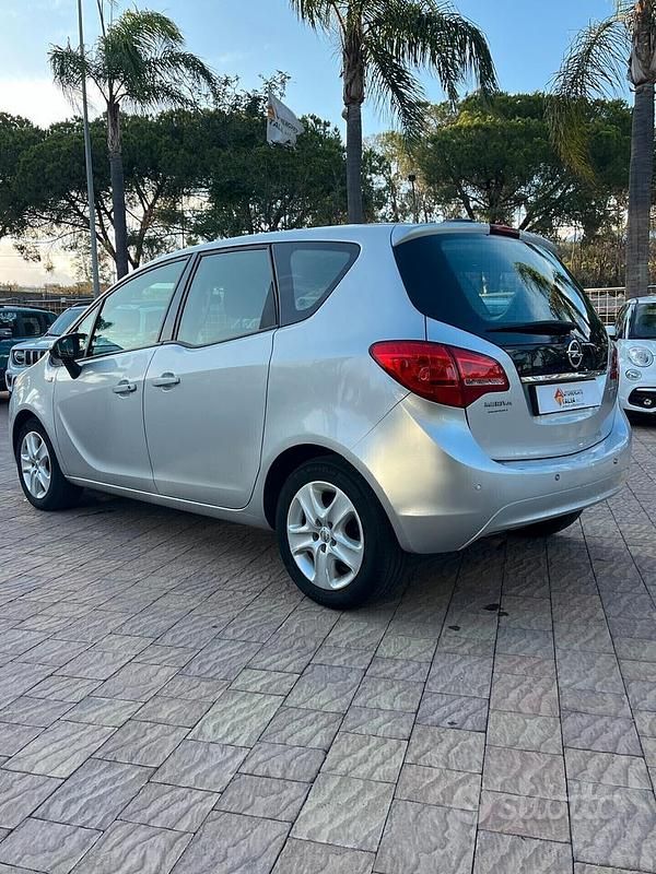 Usata Opel Meriva 120 CV (88 kW) 2017 Grigio Monovolume