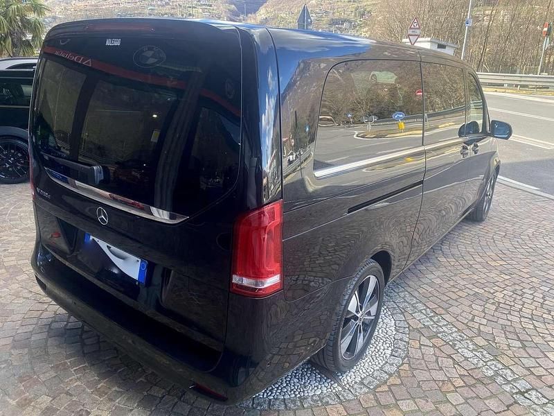 Usata Mercedes V250 Premium 190 CV (139 kW) 2022 Nero Monovolume