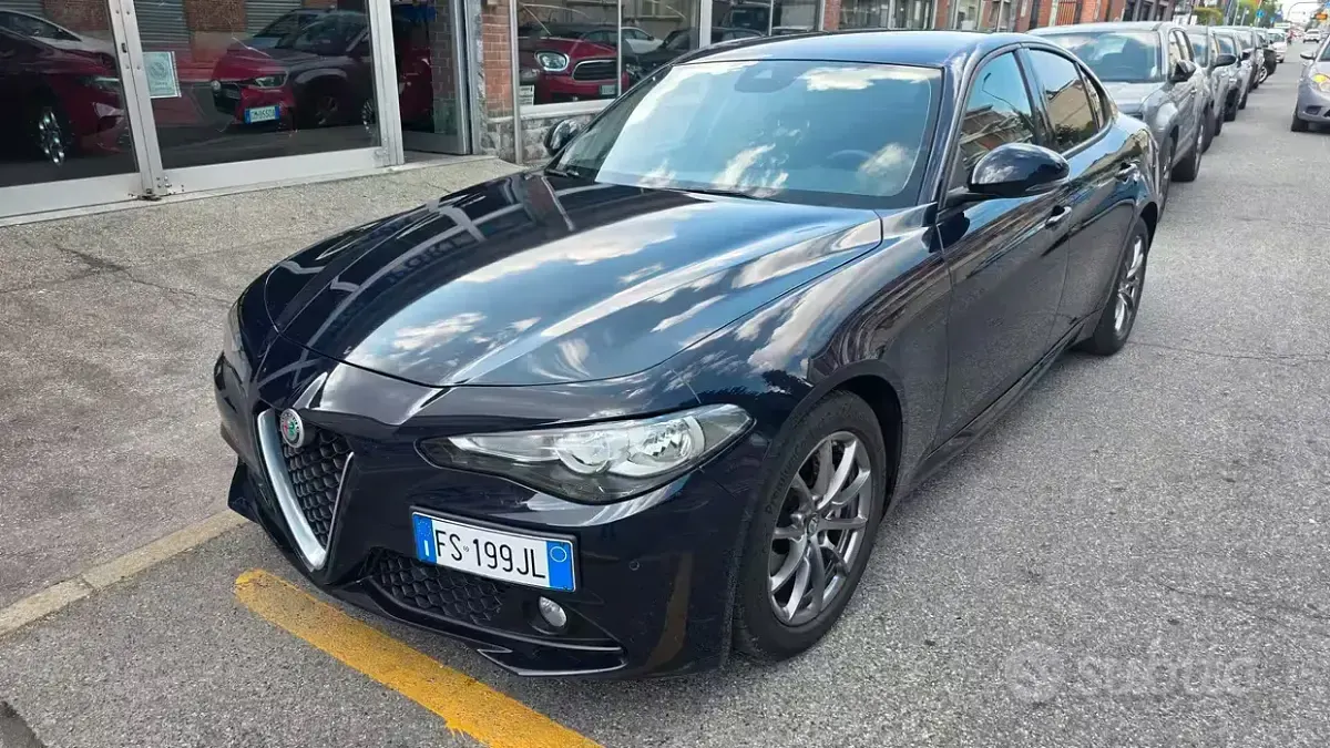 Usata Alfa Romeo Giulia Super 180 CV (132 kW) 2018 Bluazzurro Berlina