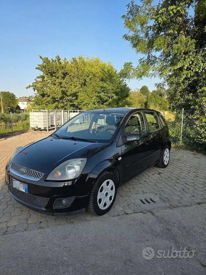 Usata Ford Fiesta 68 CV (50 kW) 2008 Utilitaria