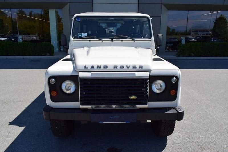 Usata Land Rover Defender S 122 CV (89 kW) 2008 Bianco SUV