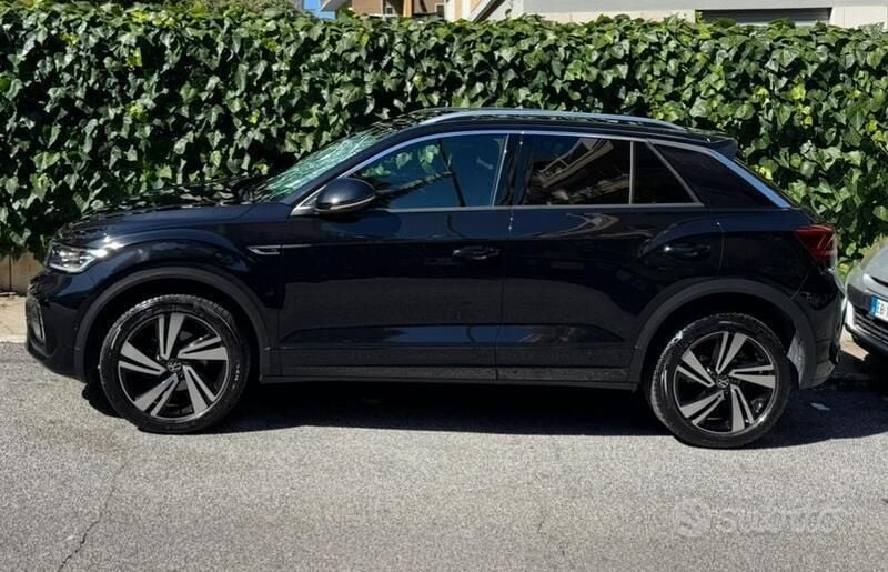 Usata VW T-Roc 150 CV (110 kW) 2023 Nero SUV