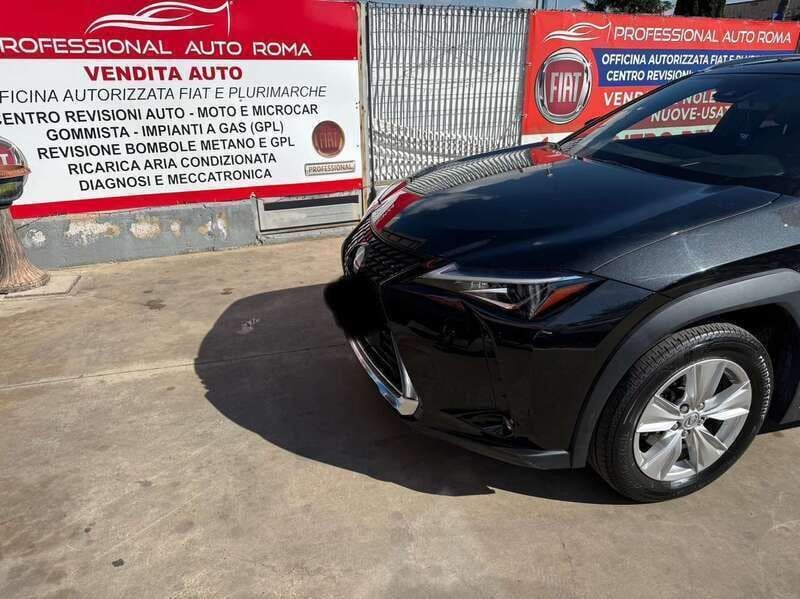 Usata Lexus UX 250h 184 CV (135 kW) 2020 Nero SUV