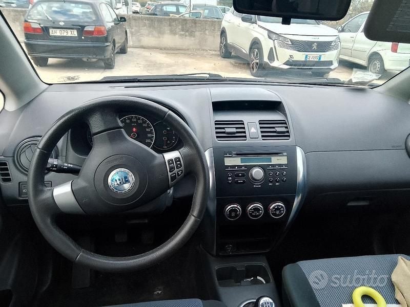 Usata Fiat Sedici Dynamic 107 CV (78 kW) 2007 Nero SUV