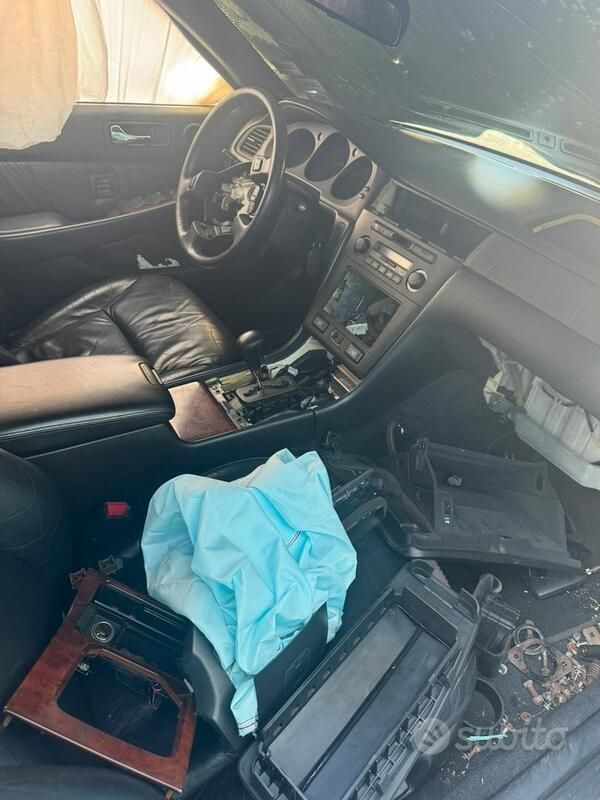 Usata Honda Legend 205 CV (150 kW) 1999 Grigio Berlina