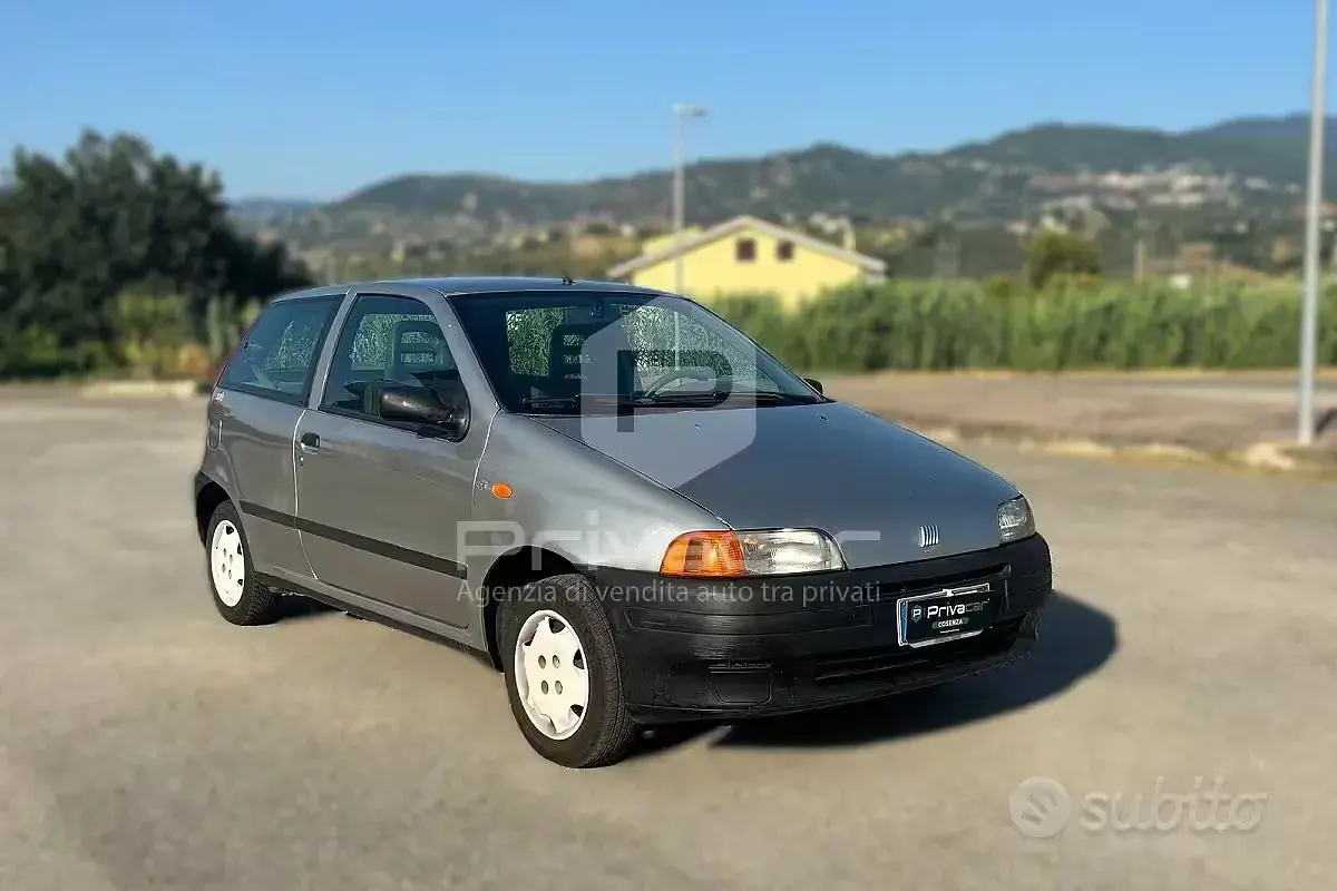 Usata Fiat Punto S 54 CV (39 kW) 1999 Grigio Utilitaria