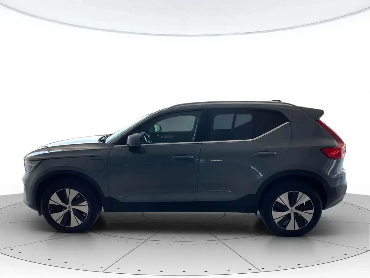 Usata Volvo XC40 Core 129 CV (94 kW) 2023 Metallic SUV
