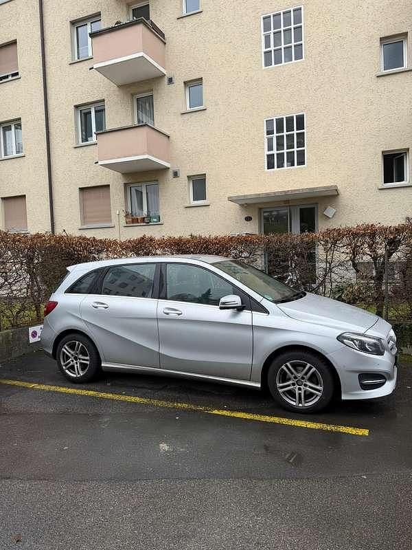 Usata Mercedes B180 Executive 109 CV (80 kW) 2015 Monovolume