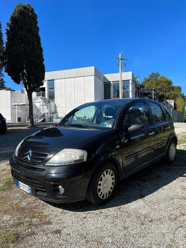 Usato 2009 Citroën C3 1.1 Benzin 60 CV (3.900 €)