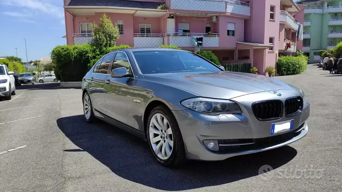 Usata BMW 525 Luxury Line 218 CV (160 kW) 2013 Grigio Berlina