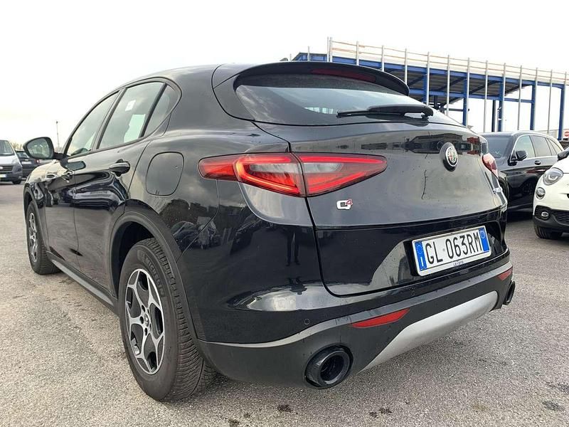 Usata Alfa Romeo Stelvio Business 190 CV (139 kW) 2022 Nero vulcano metallizzato SUV