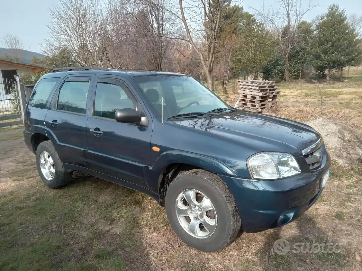 Usata Mazda Tribute 197 CV (144 kW) 2002 Blu/azzurro SUV