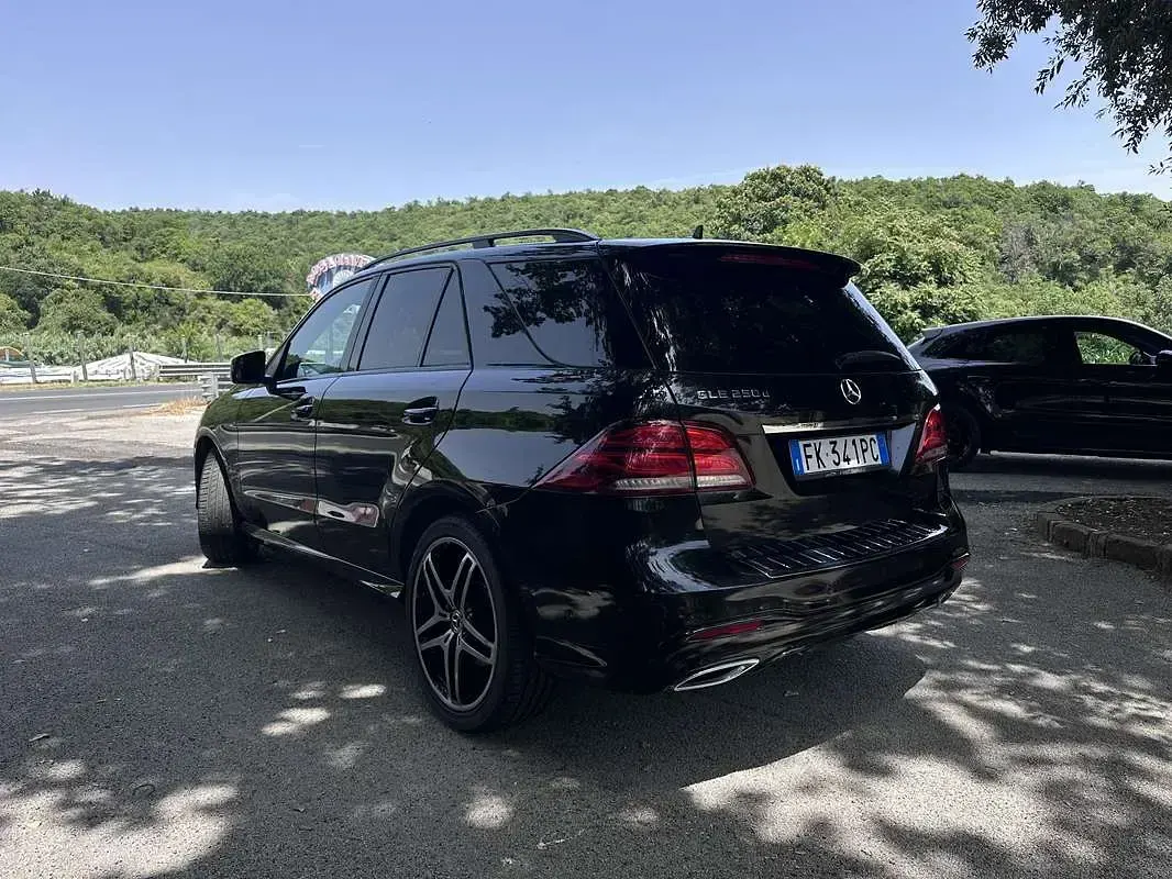 Usata Mercedes GLE250 AMG 204 CV (150 kW) 2017 Nero SUV