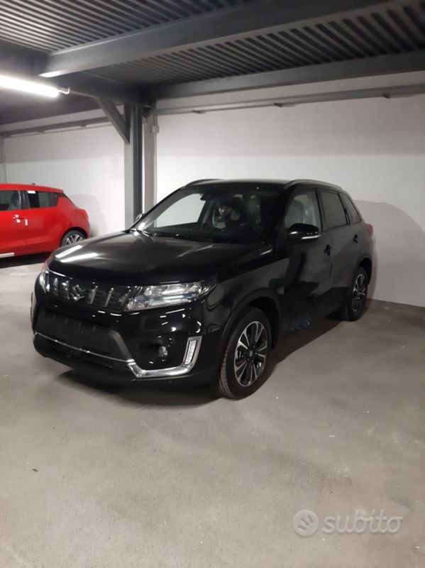 Usata Suzuki Vitara 129 CV (94 kW) 2022 Nero SUV