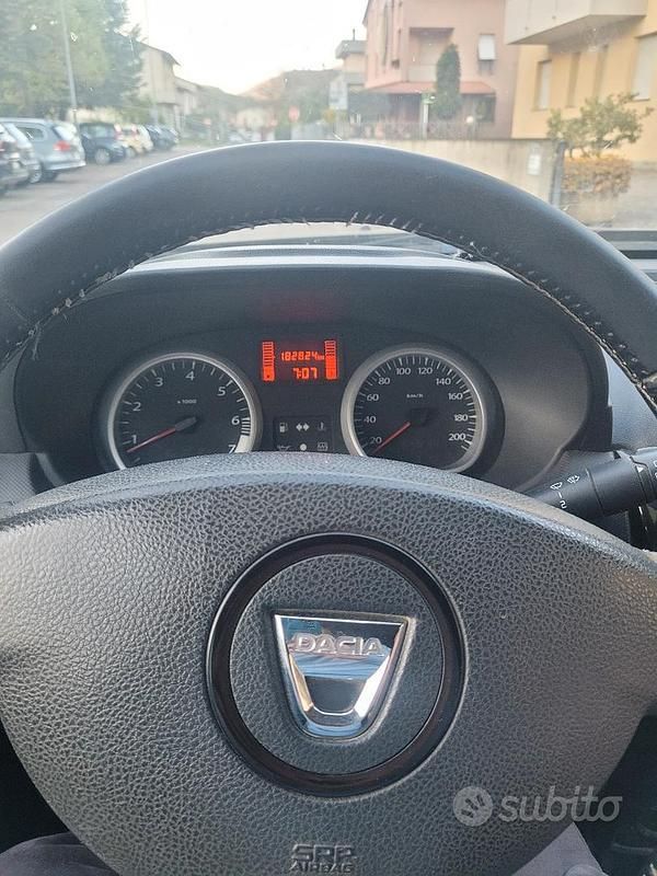 Usata Dacia Duster 105 CV (77 kW) 2012 Nero SUV