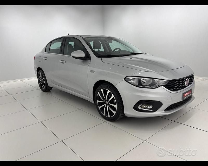 612 Usata 2018 Fiat Tipo Lounge Tre volumi | 10.900 € (Buon prezzo) - Immagine 1/4