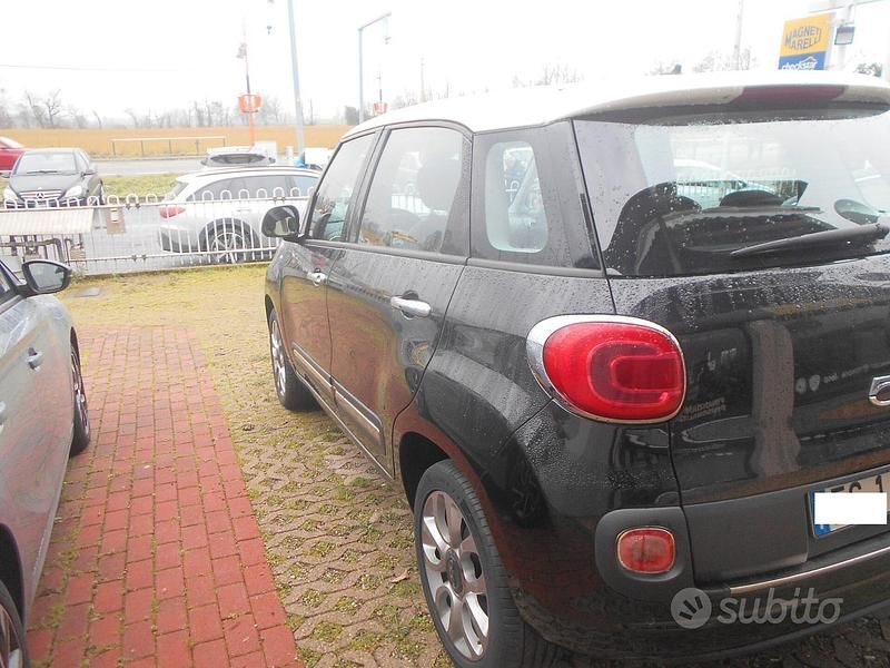 Usata Fiat 500L Lounge 119 CV (87 kW) 2016 Nero Monovolume