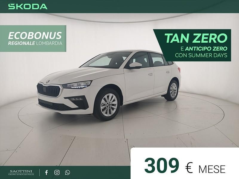 Bianco magnolia Nuova 2025 Skoda Scala Selection Due volumi | 21.400 € (Buon prezzo) - Immagine 1/4