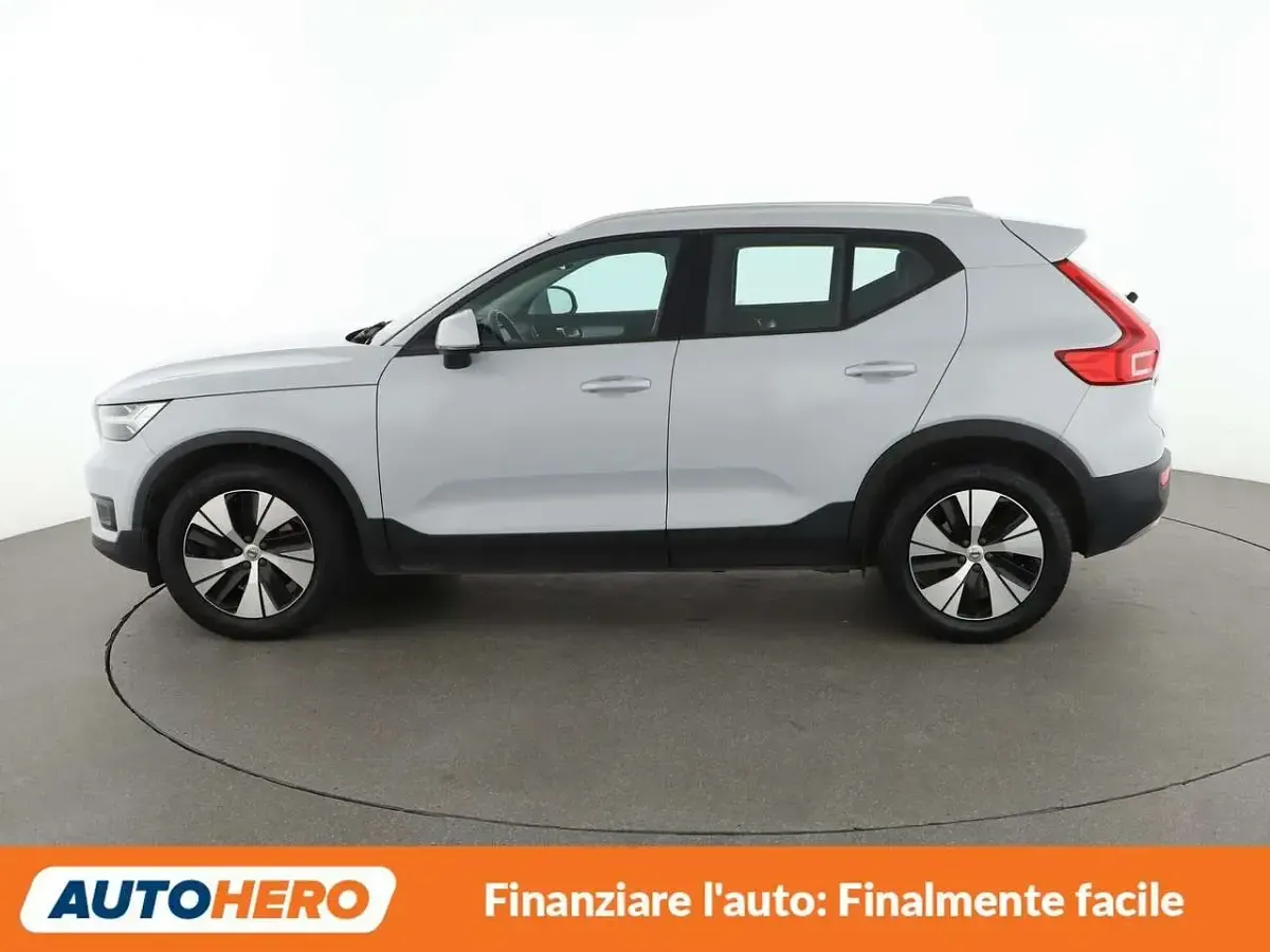 Usata Volvo XC40 Momentum 150 CV (110 kW) 2020 Argento SUV