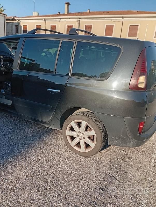 Usata Renault Espace 190 CV (139 kW) 2010 Nero Monovolume