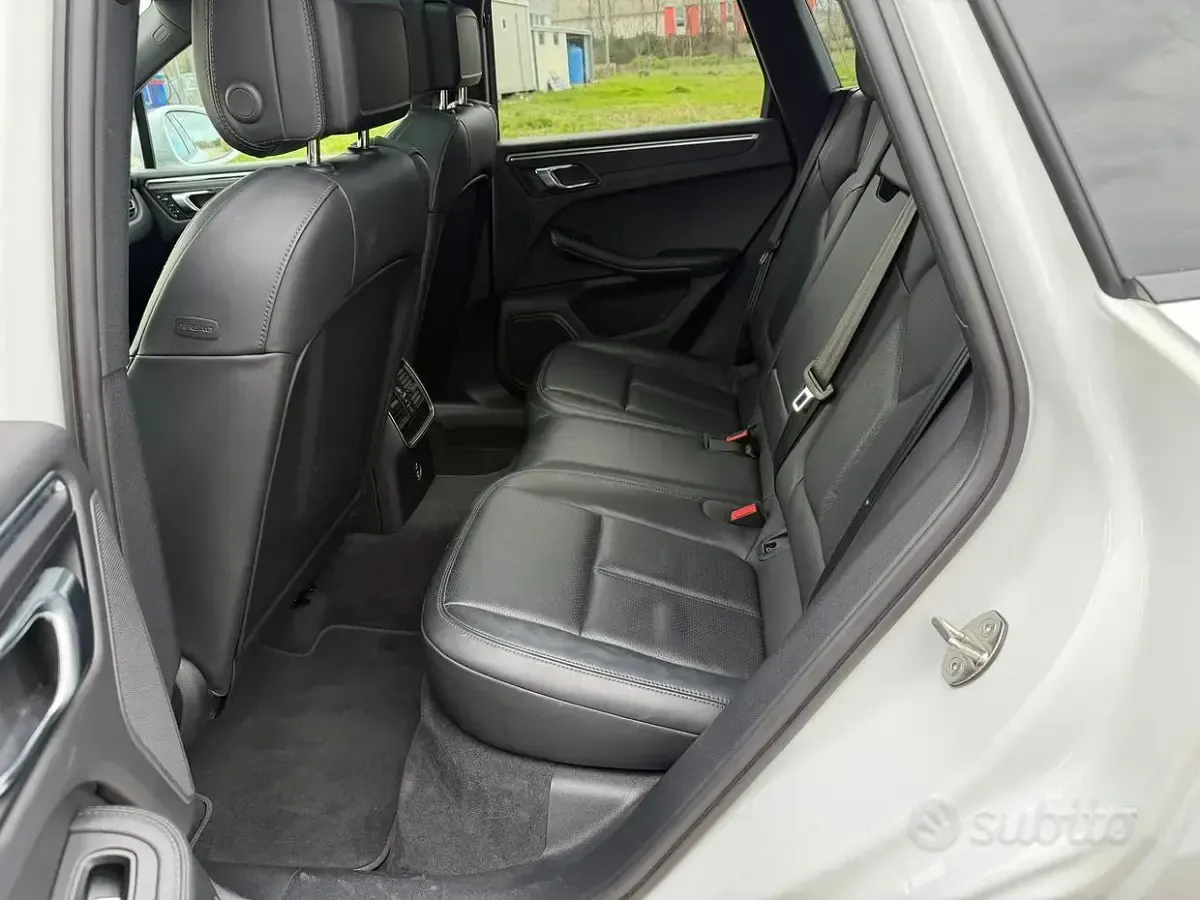 Usata Porsche Macan 265 CV (194 kW) 2023 Bianco SUV