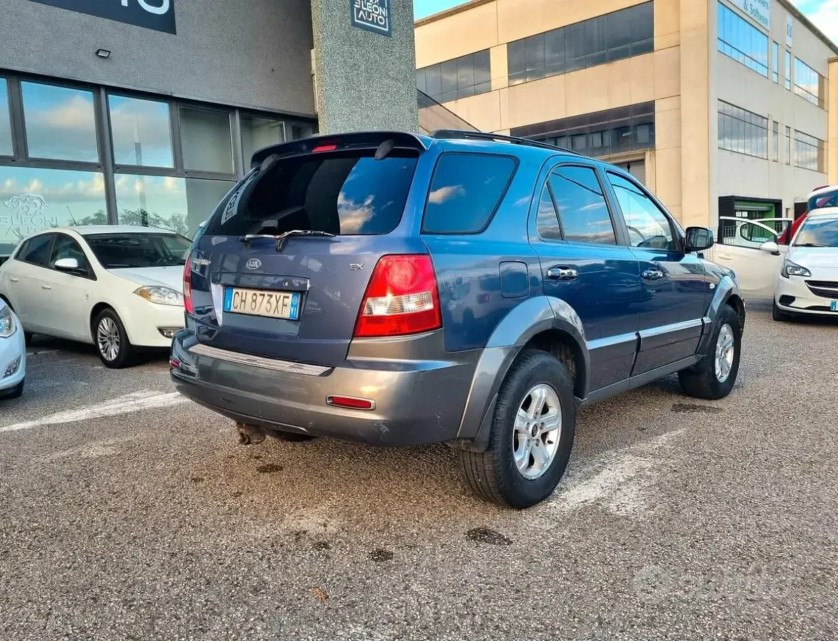 Usata Kia Sorento 140 CV (102 kW) 2003 Grigio SUV