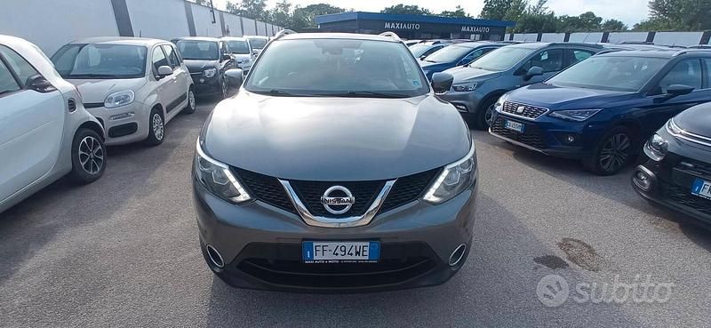 Usata Nissan Qashqai 130 CV (95 kW) 2016 Grigio SUV
