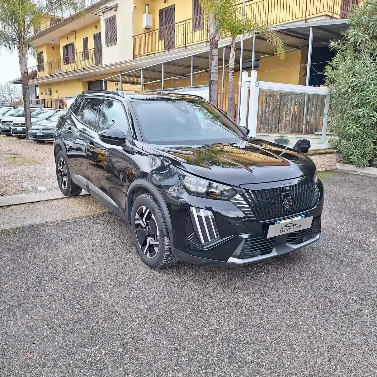 Usata Peugeot 2008 Allure 102 CV (75 kW) 2025 Nero SUV