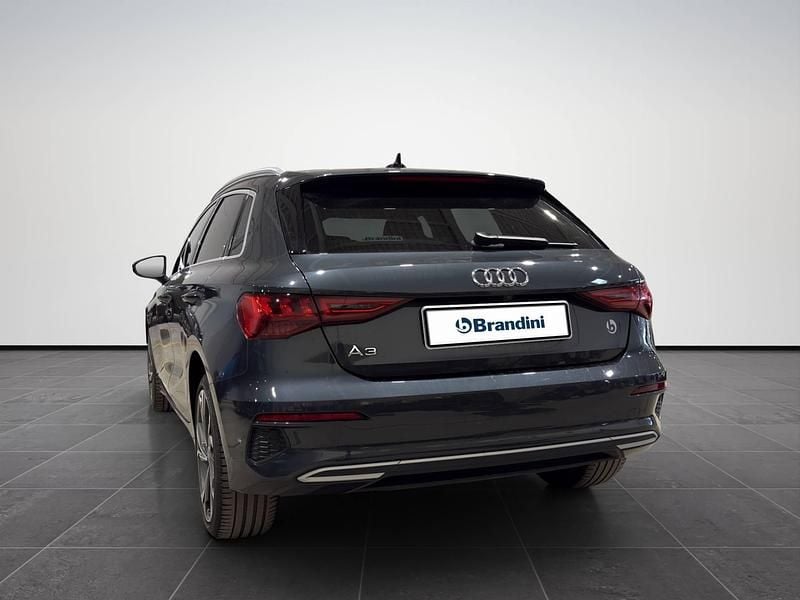 Usata Audi A3 Advanced 150 CV (110 kW) 2022 Grigio medio met Berlina