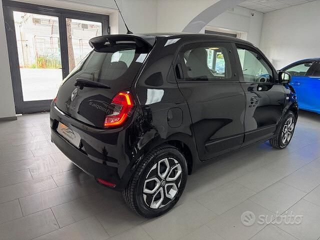 Usata Renault Twingo Equilibre 65 CV (47 kW) 2023 Nero Utilitaria