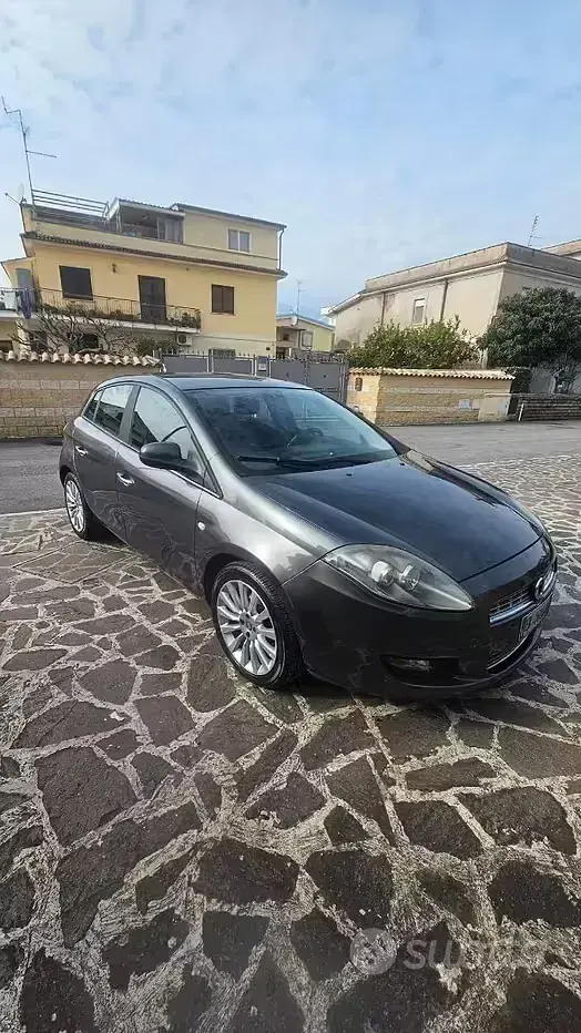 Usata Fiat Bravo 120 CV (88 kW) 2012 Grigio Utilitaria