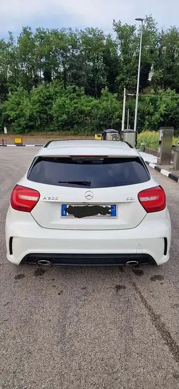 Usata Mercedes A200 Premium 136 CV (100 kW) 2014 Utilitaria