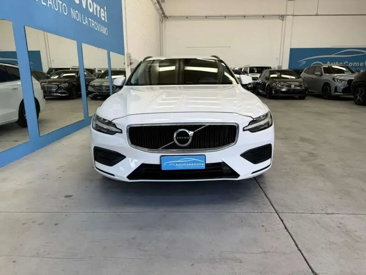 Usata Volvo V60 Business Edition 150 CV (110 kW) 2019 Bianco Station wagon